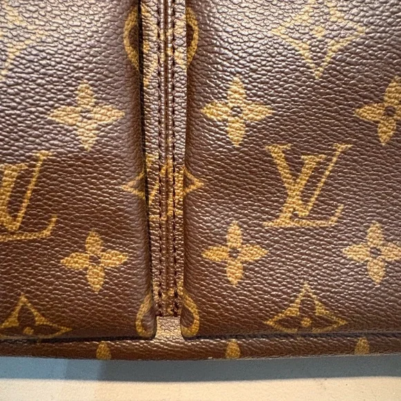 Authentic Vintage Louis Vuitton Brown Monogram Shoulder Bag - Picture 6 of 16
